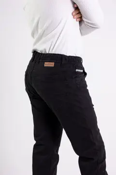 Jogger Clásico Negro Ref 7