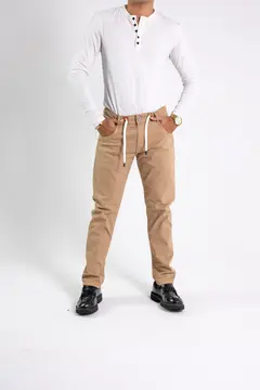 Jogger Clásico Caqui Ref 7