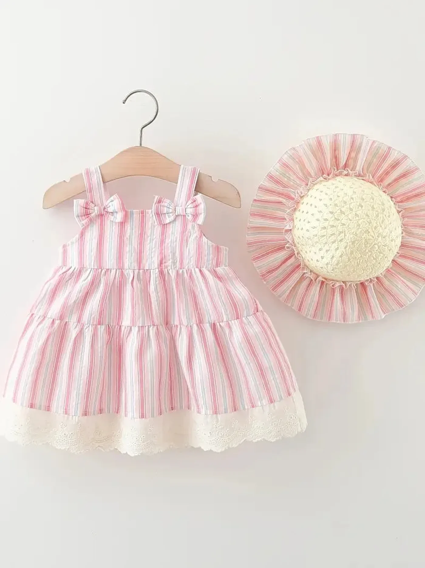 vestido-rosado-con-bordado-y-sombrero_babyrex_01_b38c704a.webp