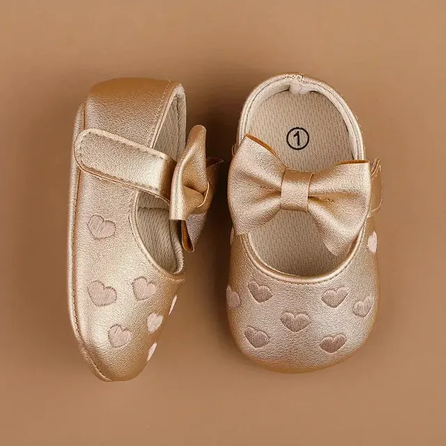 zapatos-baleta-en-charol-para-bebe-nina_babyrex_02_7475ff5a.webp