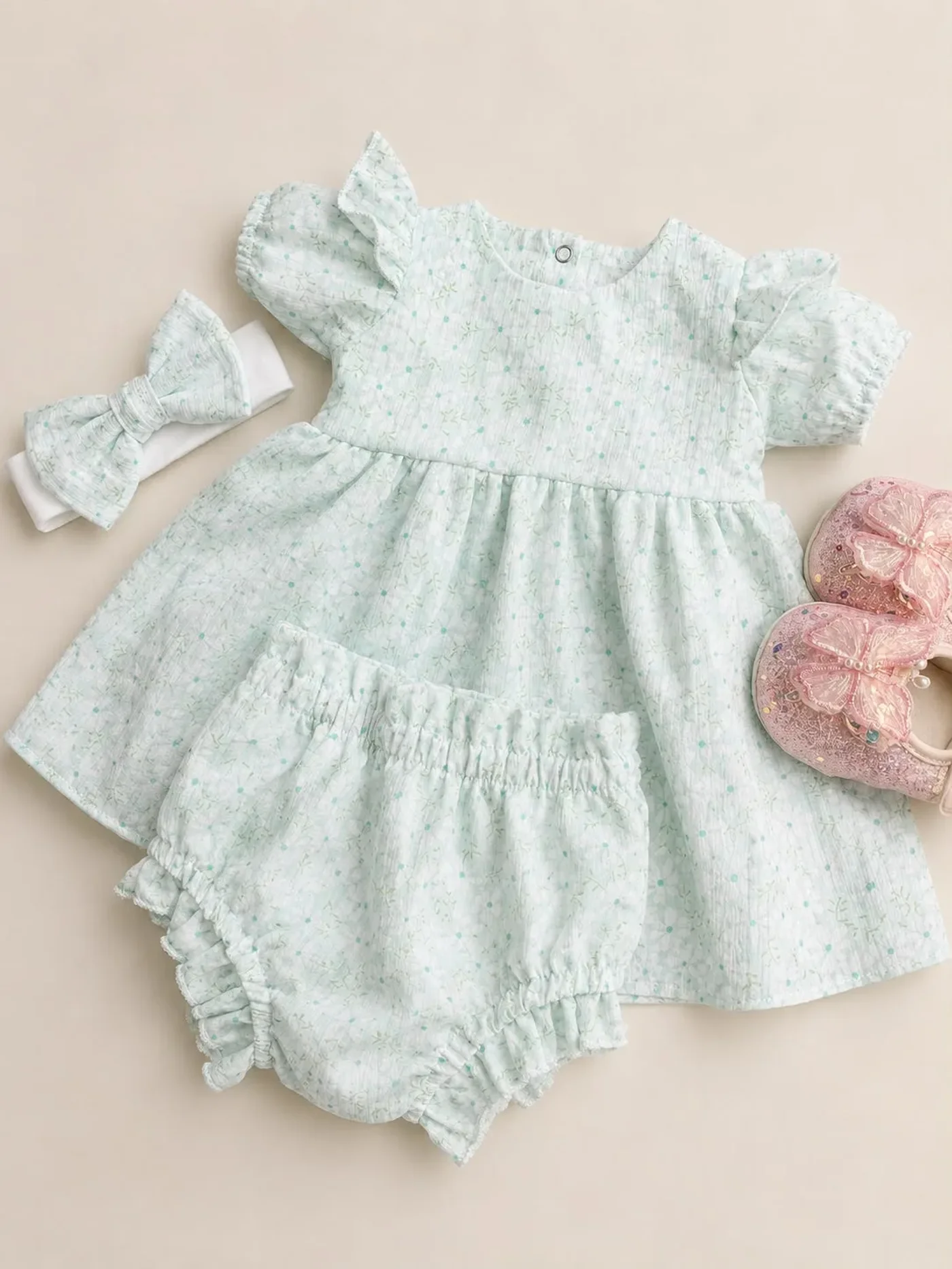 vestido-con-cubre-panal-y-diadema-blanco-y-verde_babyrex_02_66674137.webp