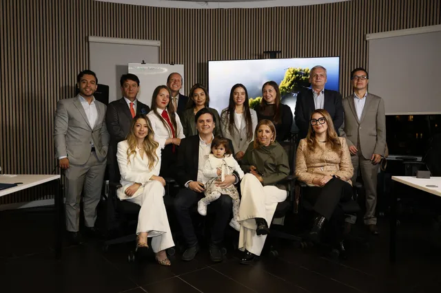 Equipo de la firma reunido