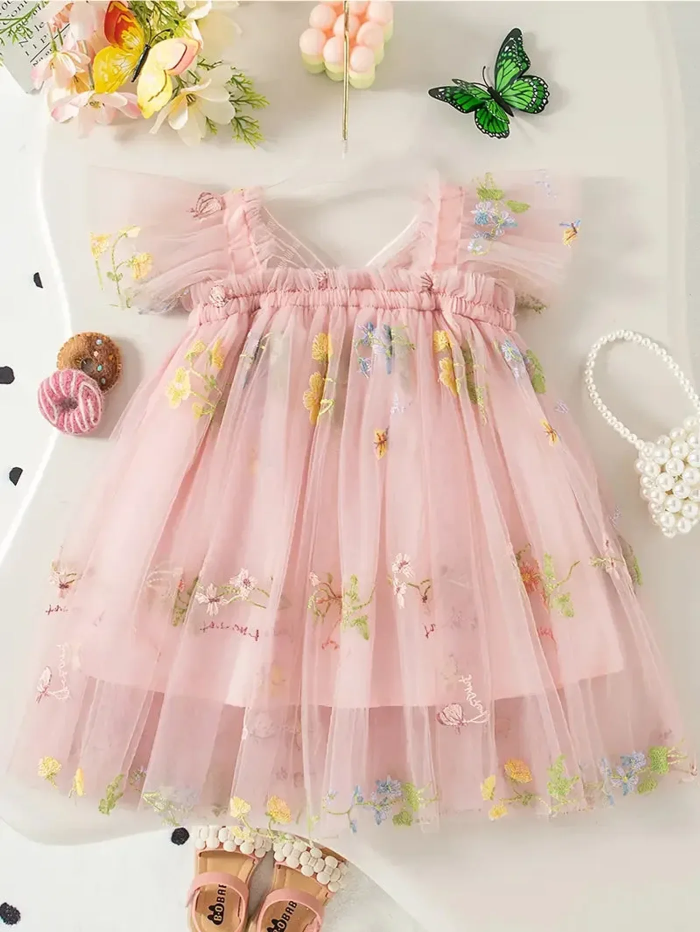 vestido-princesa-rosado-con-detalles-de-mariposa_babyrex_01_3a8b96a2.webp