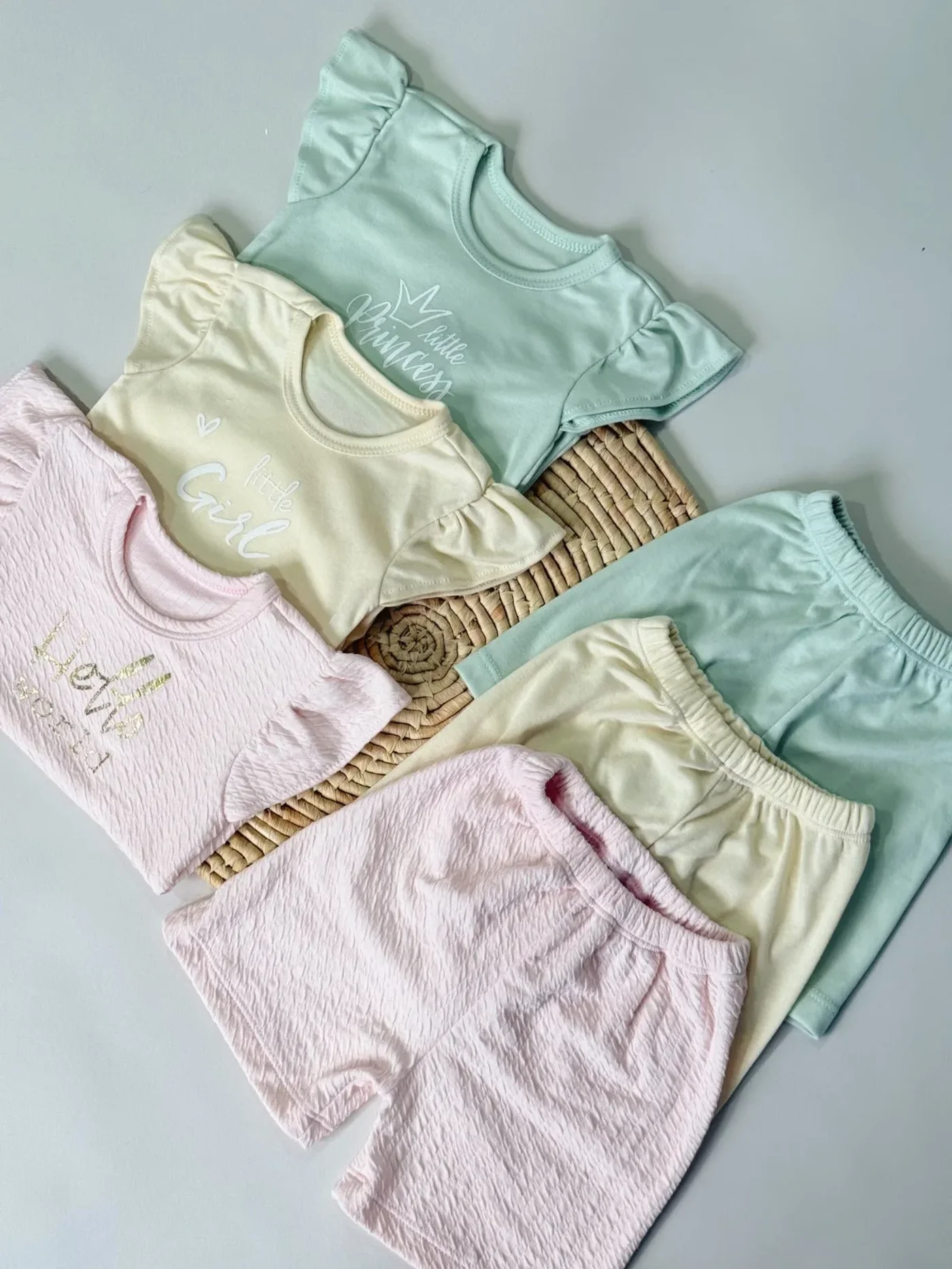 set-x-3-conjuntos-multiusos-rosado-amarillo-y-verde-para-bebe-nina_babyrex_02_a20631c7.webp