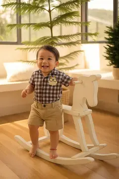 Conjunto Asoleador A Cuadros Verdes Con Short Beige En Drill