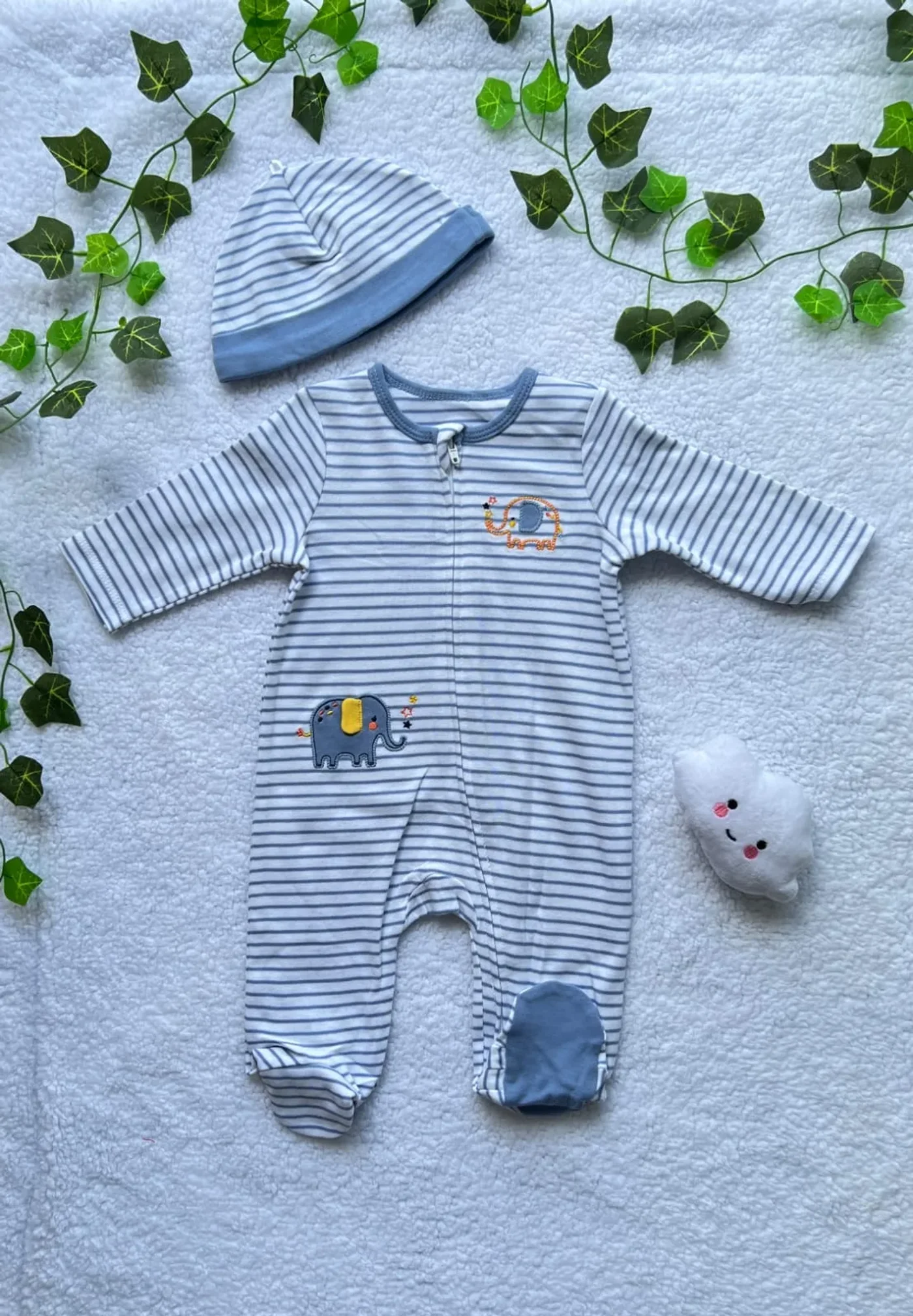 pijama-de-rayas-azules-con-gorro_babyrex_01_7e2c72a9.webp