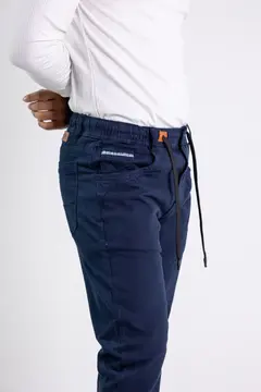 Jogger Clásico Oscuro Ref 7