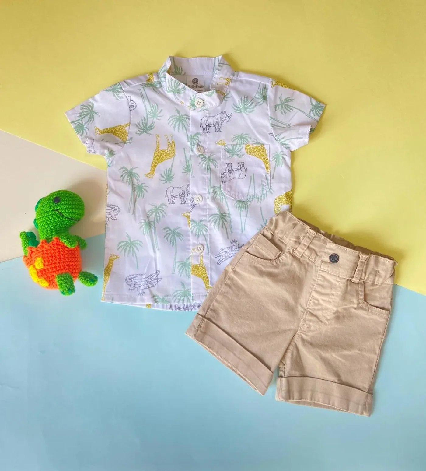 conjunto-zafari-beig-con-verde-para-bebe-nino_babyrex_01_a997bac9.webp