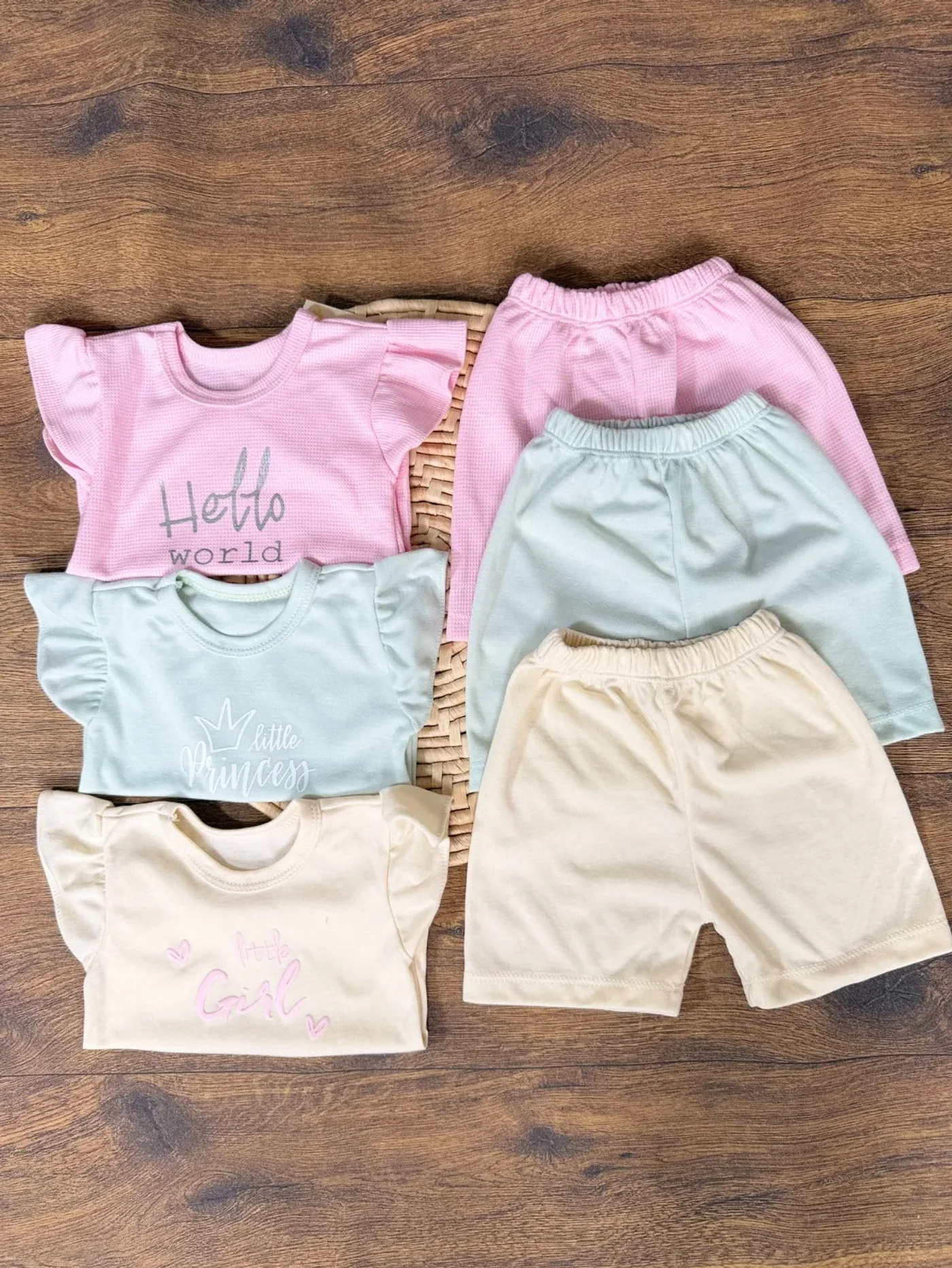 set-x-3-conjuntos-multiusos-rosado-amarillo-y-verde-para-bebe-nina_babyrex_01_29913205.webp
