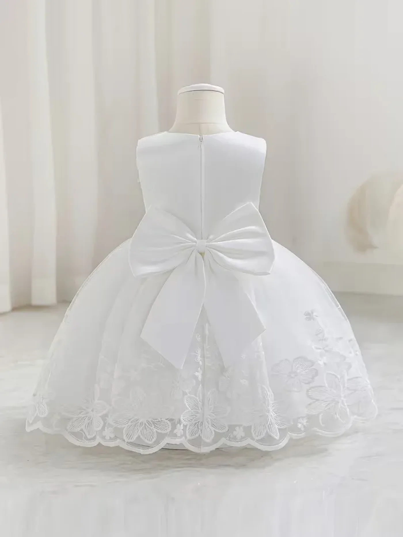 Vestido Blanco De Bautizo Para Niña, vista 2