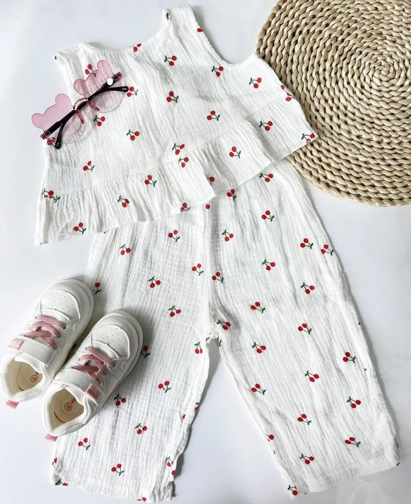 conjunto-de-dos-piezas-blanco-con-cereza_babyrex_02_8f180906.webp