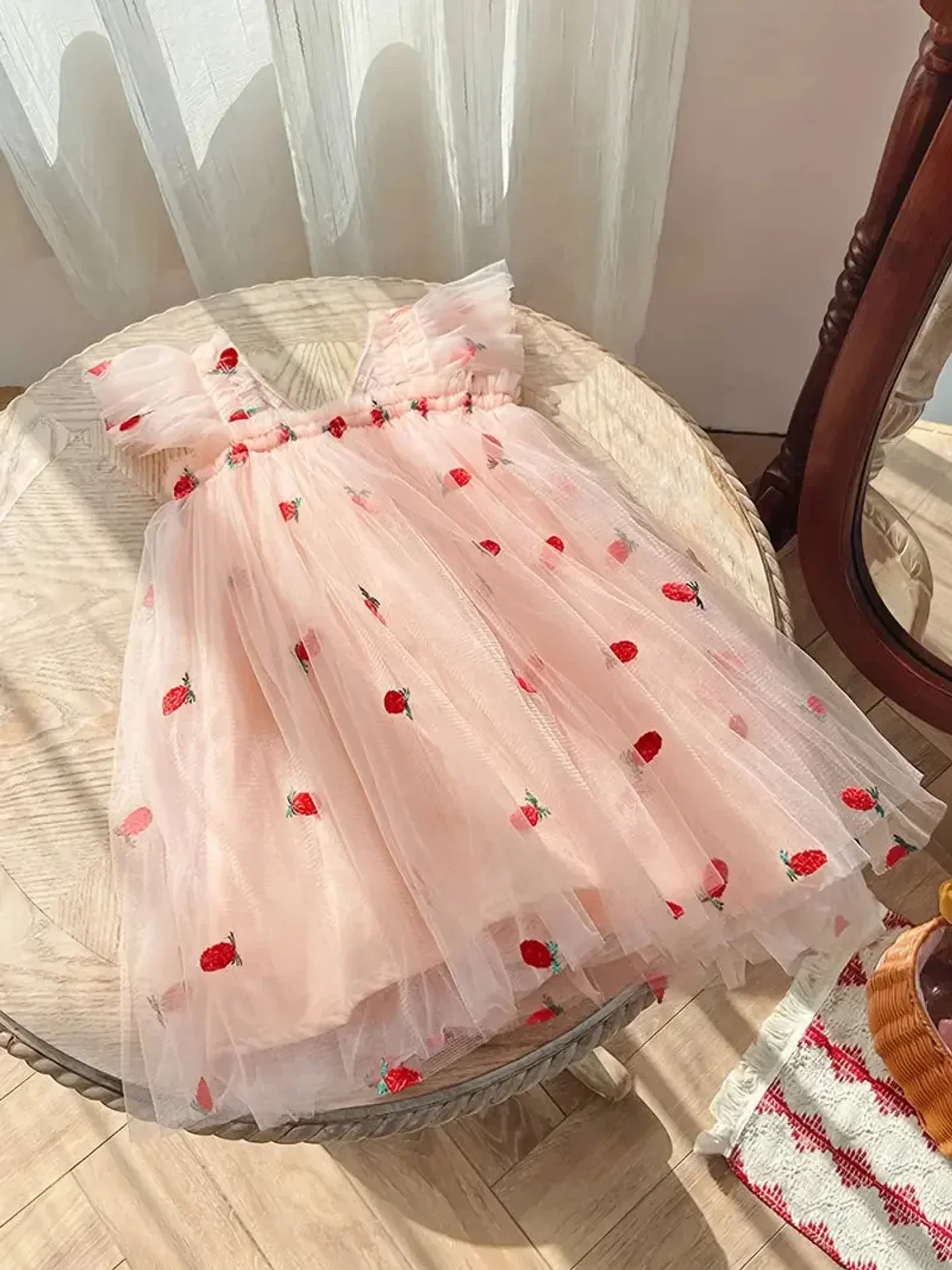 vestido-cereza-rosado-con-rojo_babyrex_01_48cfea16.webp