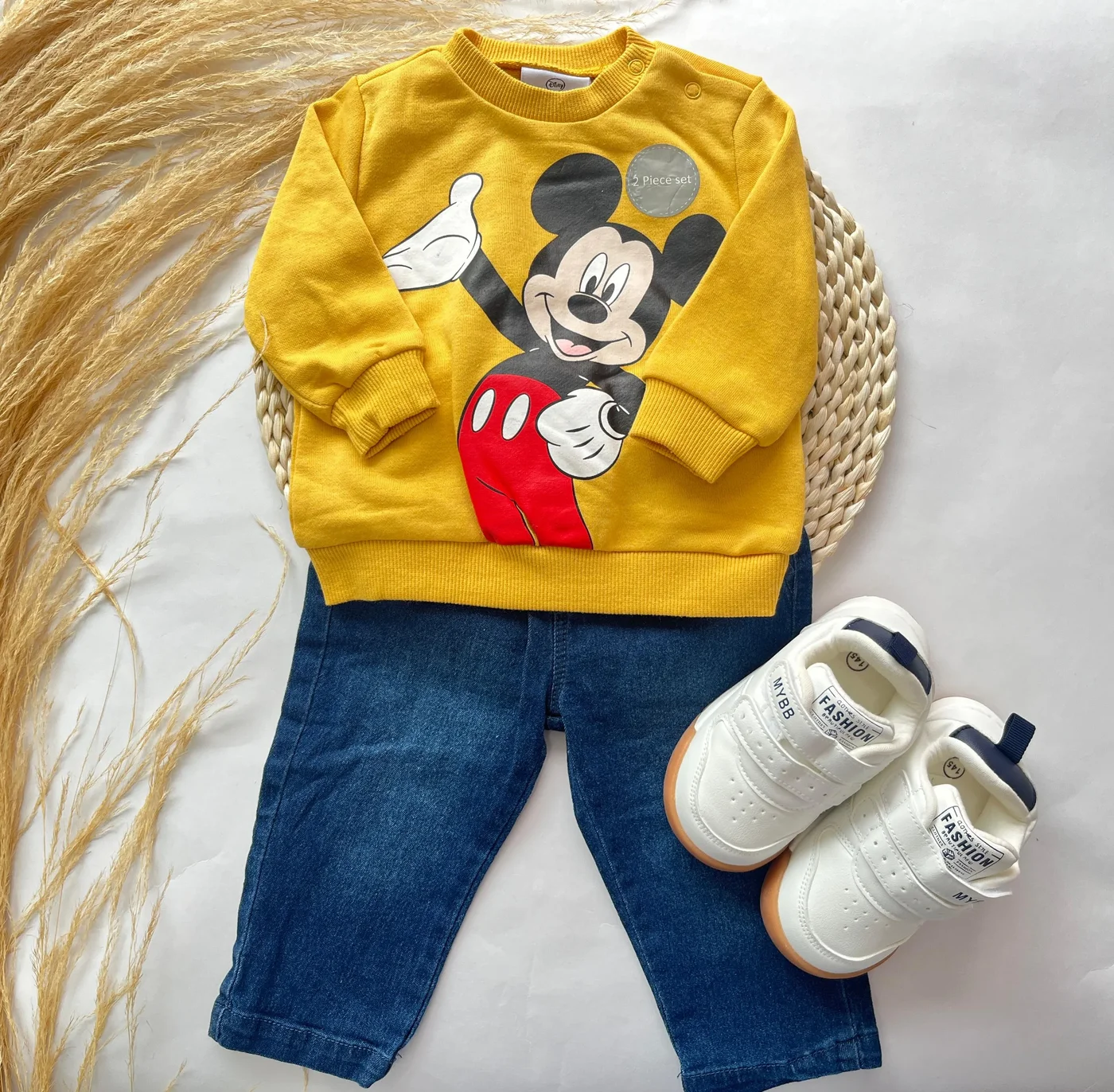 conjunto-de-pantalon-jeans-y-buzo-amarillo-de-mickey-para-bebe-nino_babyrex_01_d9df97b7.webp