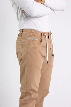 Jogger Clásico Caqui Ref 7
